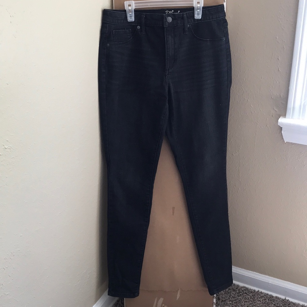 Universal Thread Black Jeans